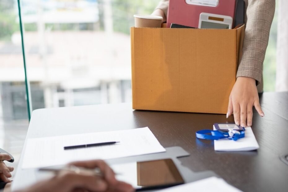 Resign Dapat Pesangon? Pahami Dulu 5 Alasan PHK yang Tidak Berhak Dapat Pesangon Berikut Ini!