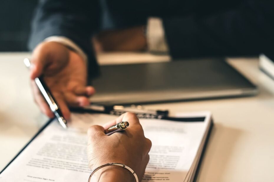 Apakah PKWT Bisa Diputus Sebelum Habis Kontrak? Ini Aturan dan Konsekuensi yang Perlu Dipahami